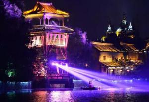 【重磅】今晚，國際光影藝術(shù)節(jié)點燈儀式在天鵝湖濕地公園舉行！